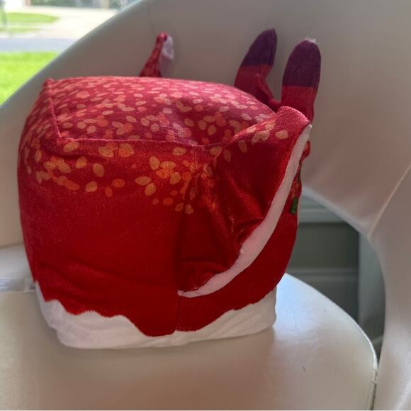 SDCC 2024 Disney Munchlings "Super Sizzling Tofu with Chili Sauce" Leroy Plush - Picture 7 of 8